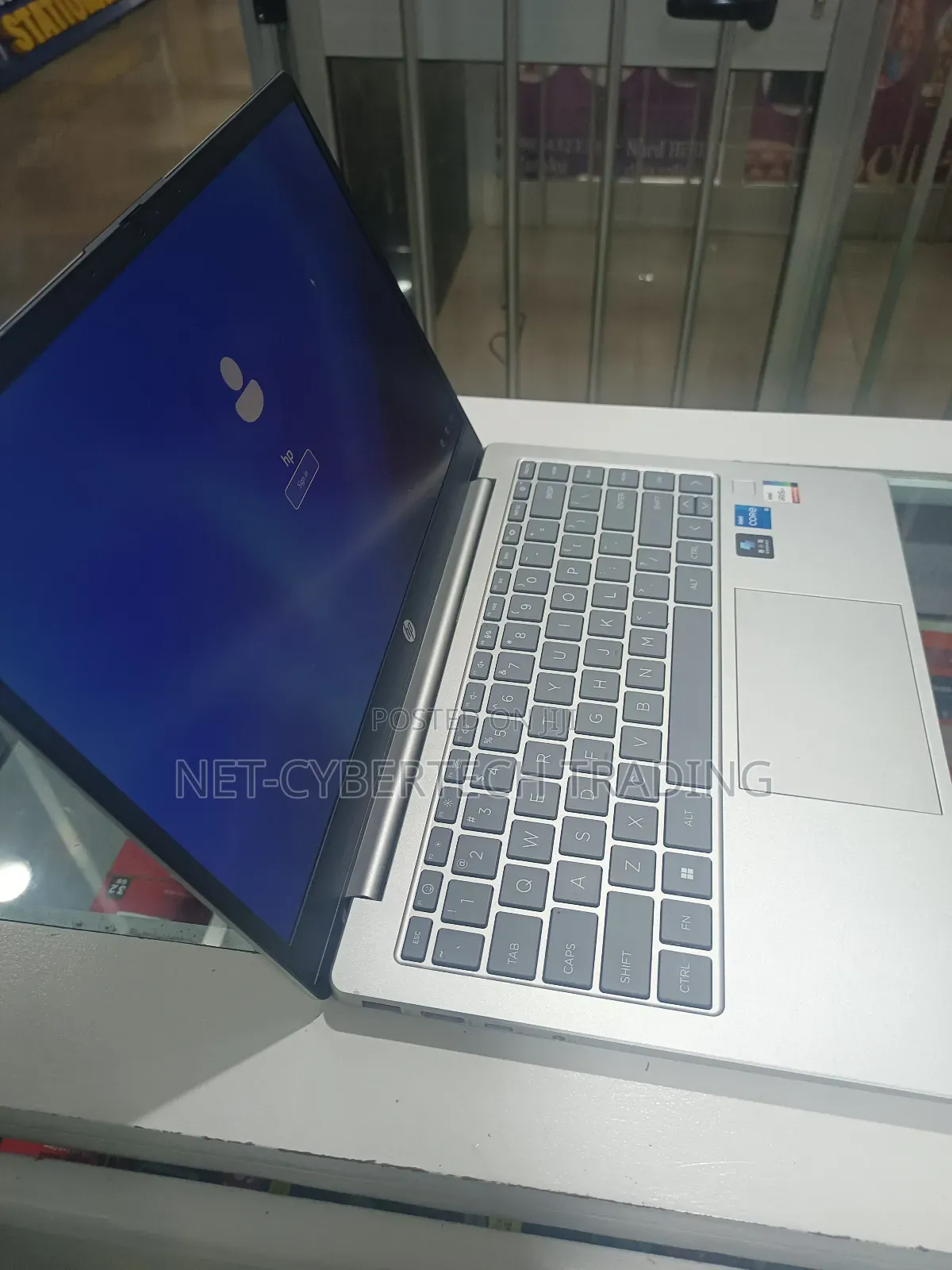New Laptop HP 14-Dq1025cl 8GB Intel Core I5 SSD 512GB