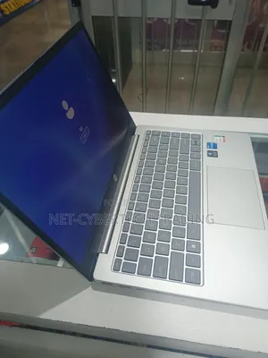 New Laptop HP 14-Dq1025cl 8GB Intel Core I5 SSD 512GB