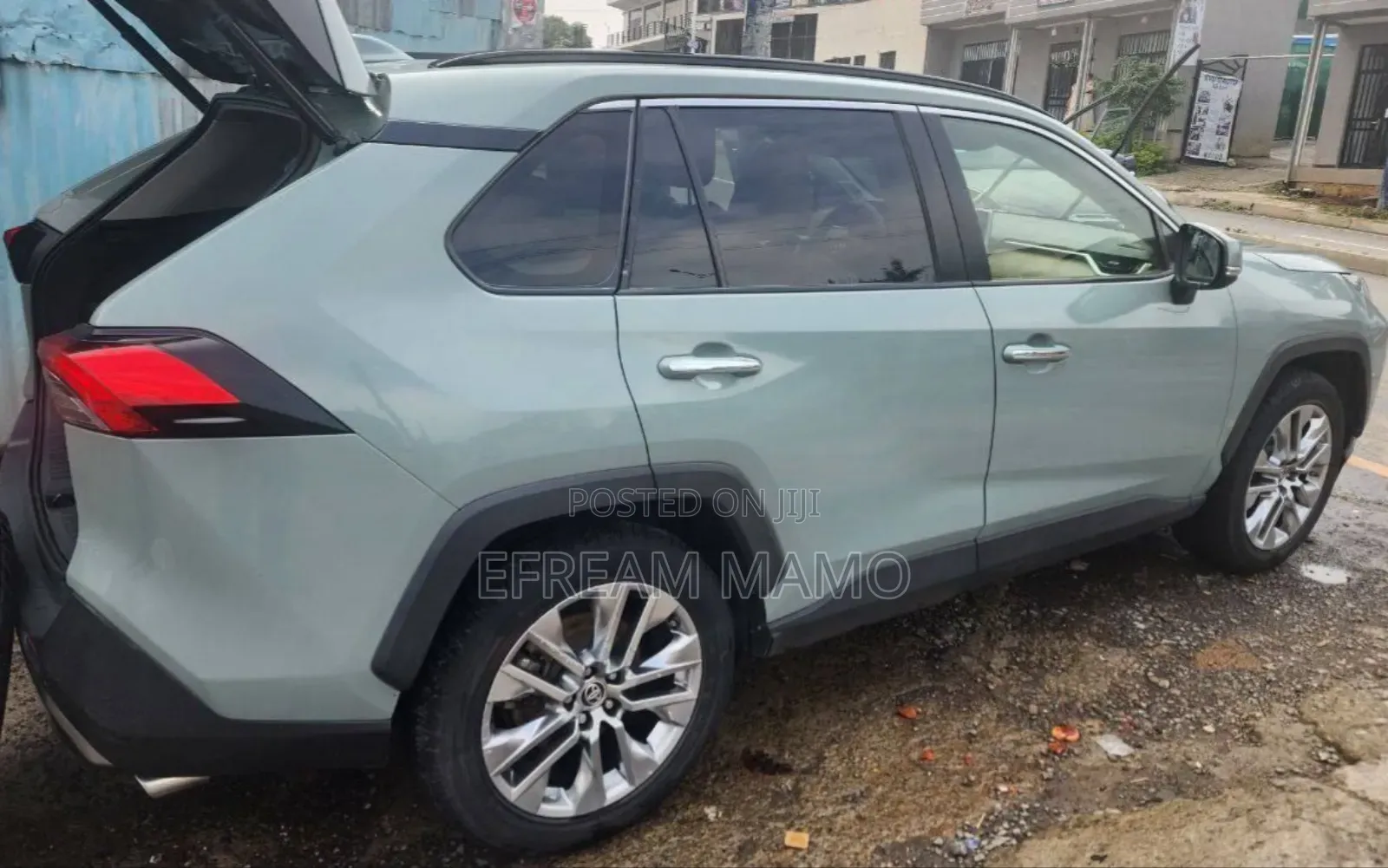 Toyota RAV4 2021 Green