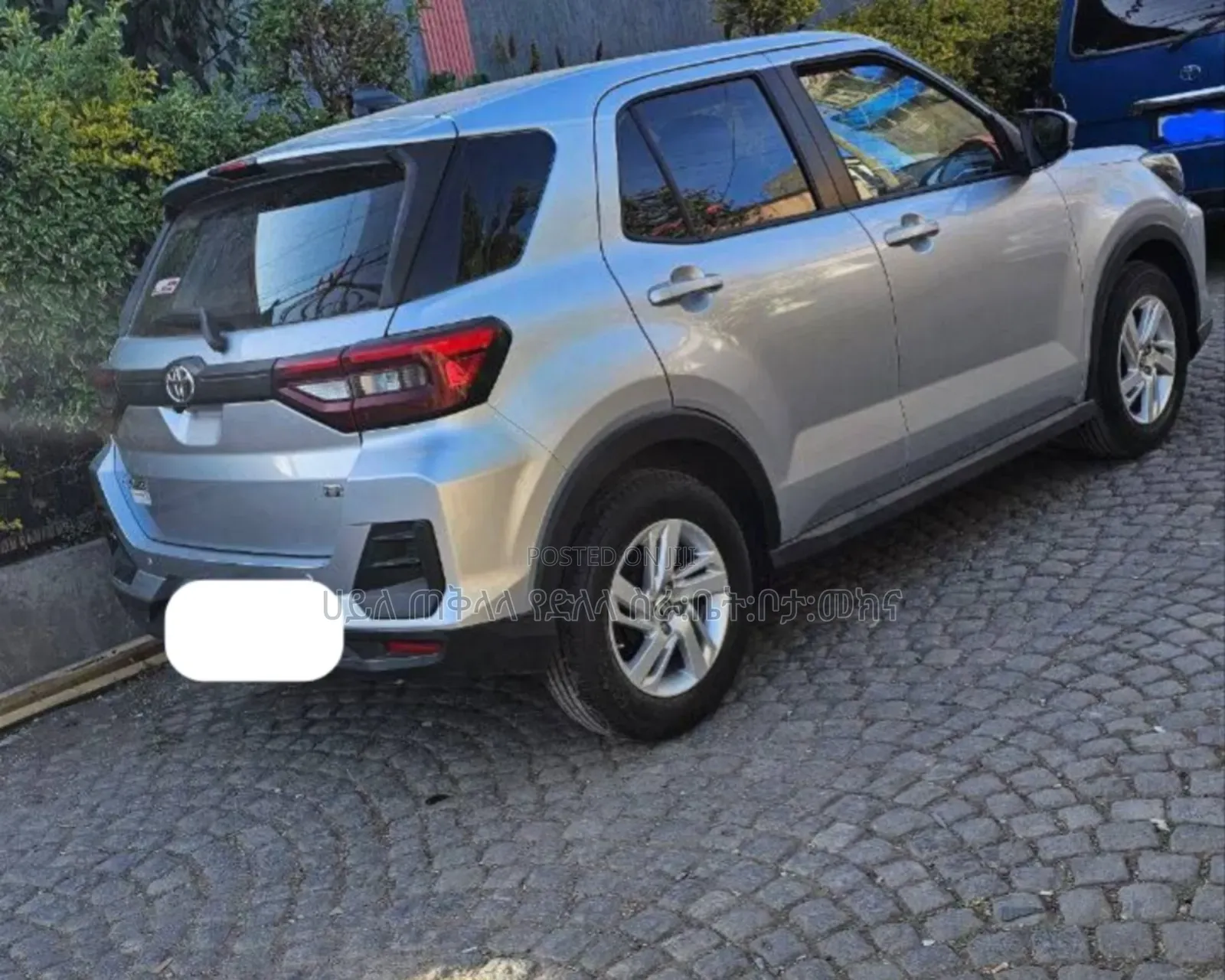 Toyota Raize 2023 Gold