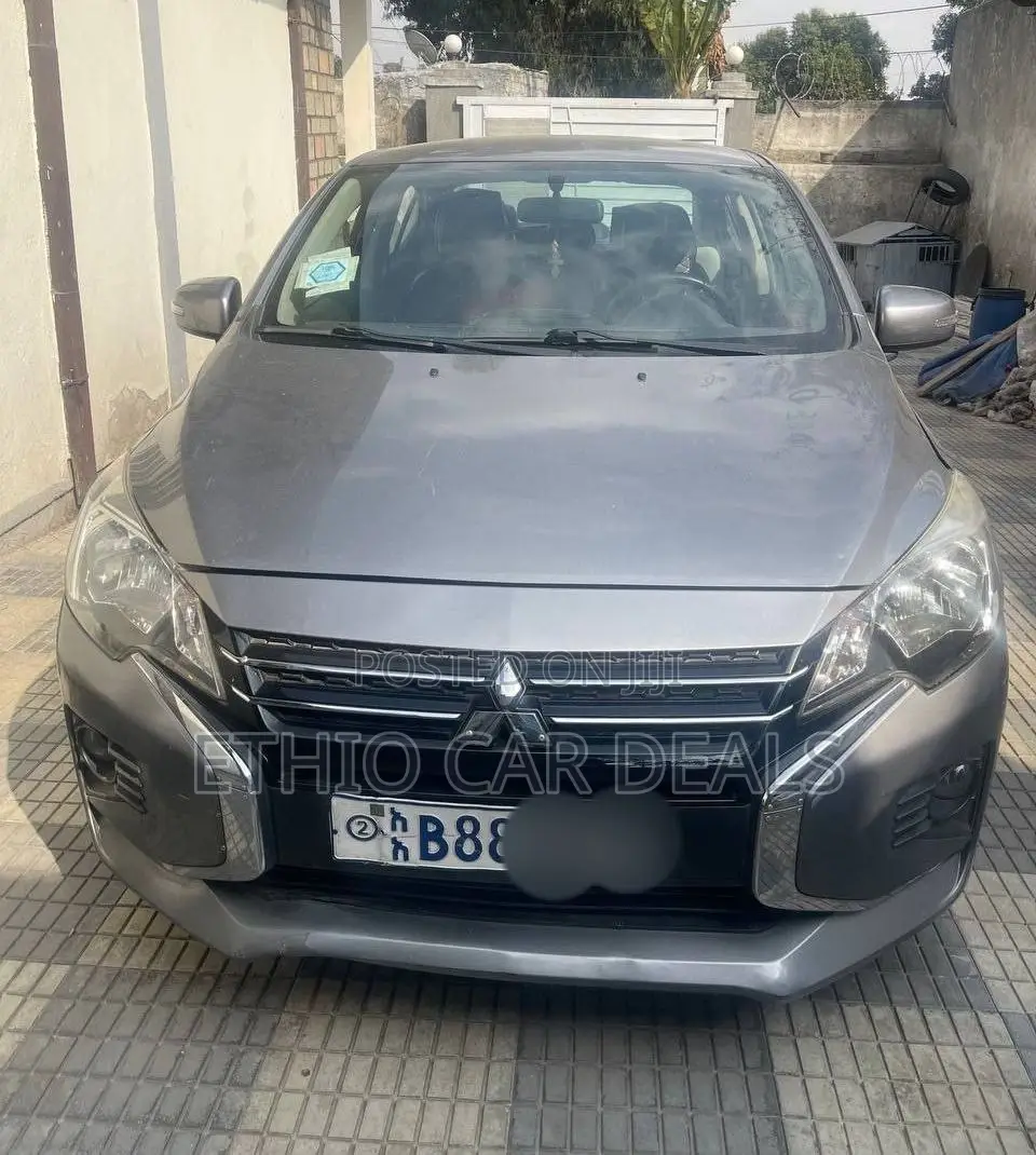 Mitsubishi Attrage 2021 Gray