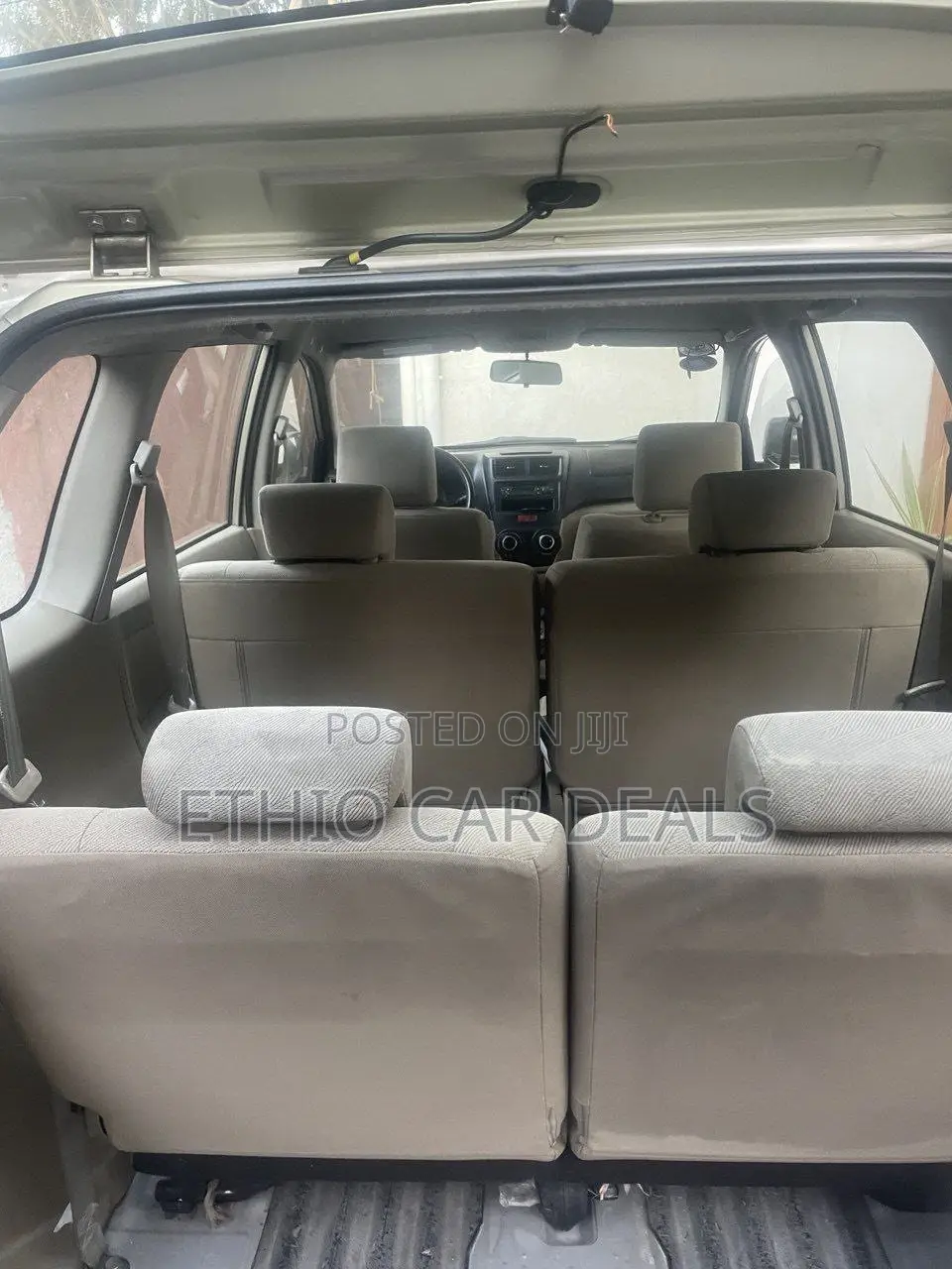 Toyota Avanza 2013 Gold