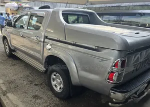 Toyota Hilux 2015