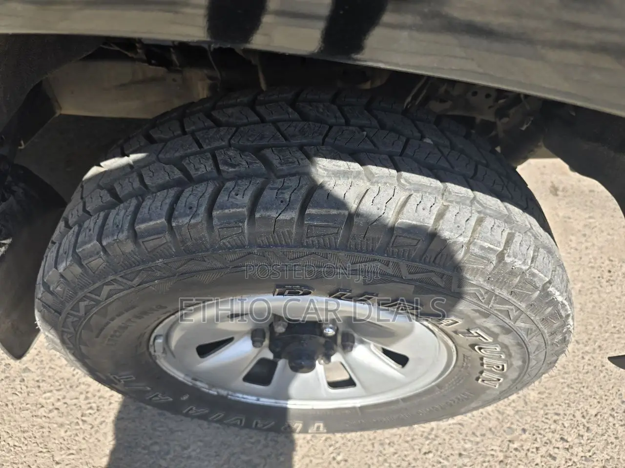 Toyota Hilux 2001 Black