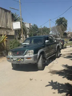 Mitsubishi L200 2004 Green