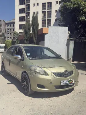 Toyota Belta 2007 Yellow
