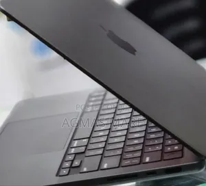 New Laptop Apple MacBook Pro 2024 M4 14-Inch 16GB Apple M4 SSD 512GB