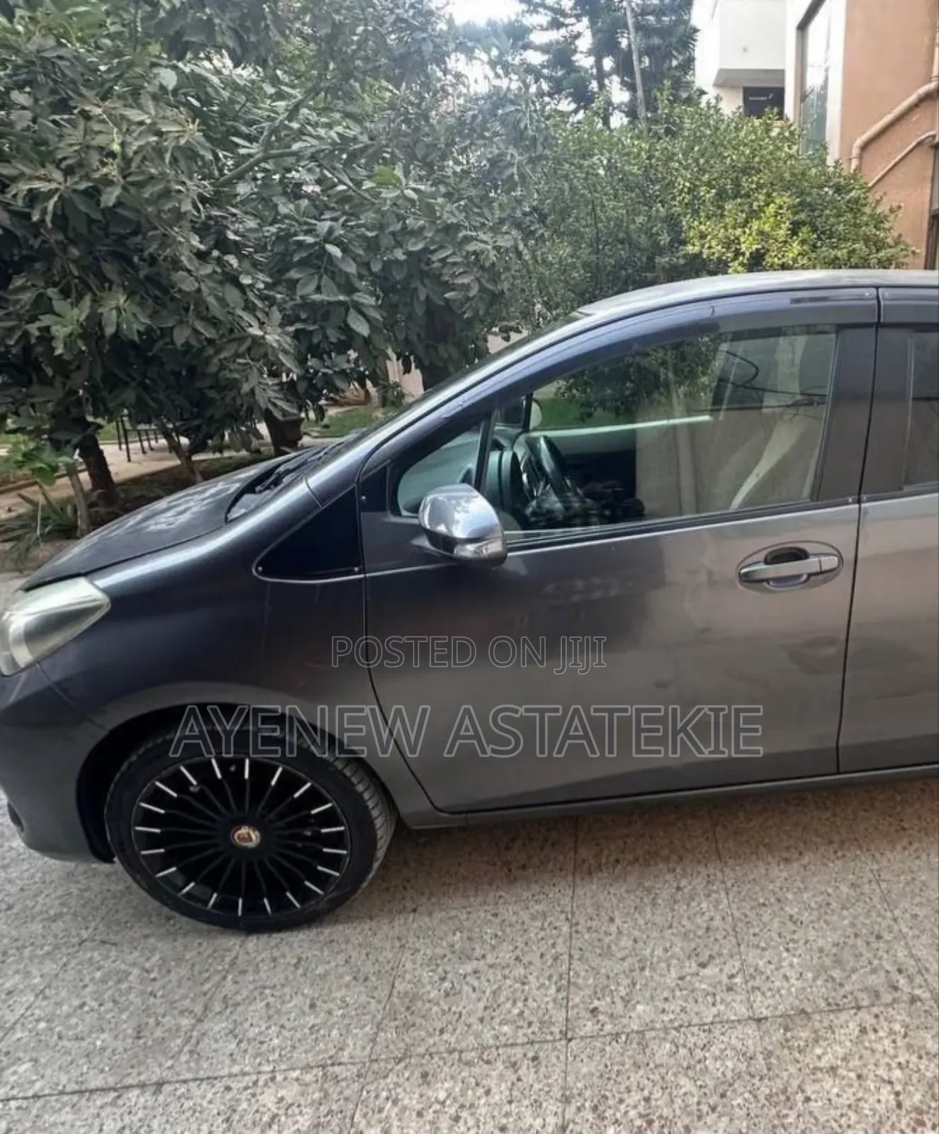 Toyota Yaris 2011 Gray