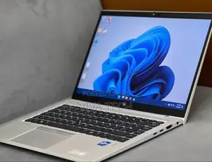 New Laptop HP EliteBook 830 G8 16GB Intel Core I7 SSD 512GB