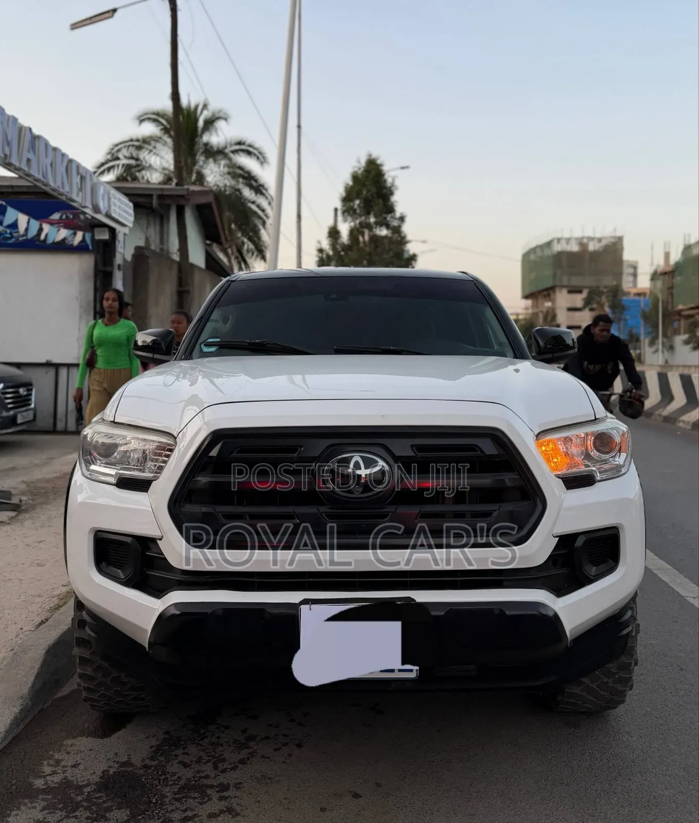 Toyota Tacoma 2018 White