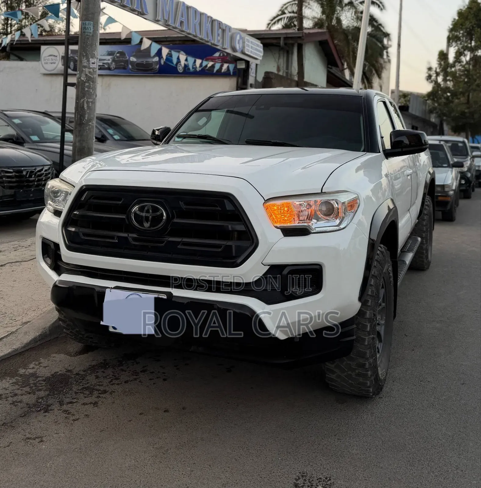 Toyota Tacoma 2018 White