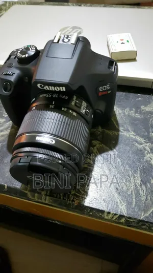 Camera Arif Yzota Lay Yale