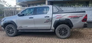 Toyota Hilux Revo Double Cab Deisel 2.8 AWD 2022 Silver