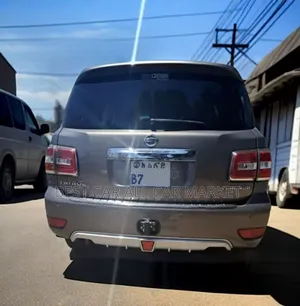 Nissan Patrol 2016 Brown