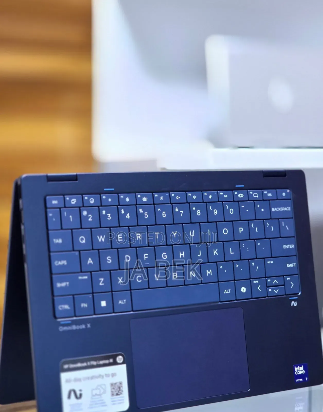 New Laptop HP OmniBook X Flip 14" 16GB Intel Core Ultra 7 SSD 1T