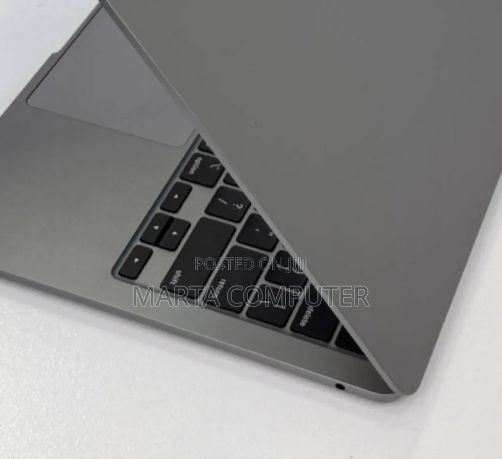 New Laptop Apple MacBook Air 2022 M2 8GB Apple M2 SSD 256GB