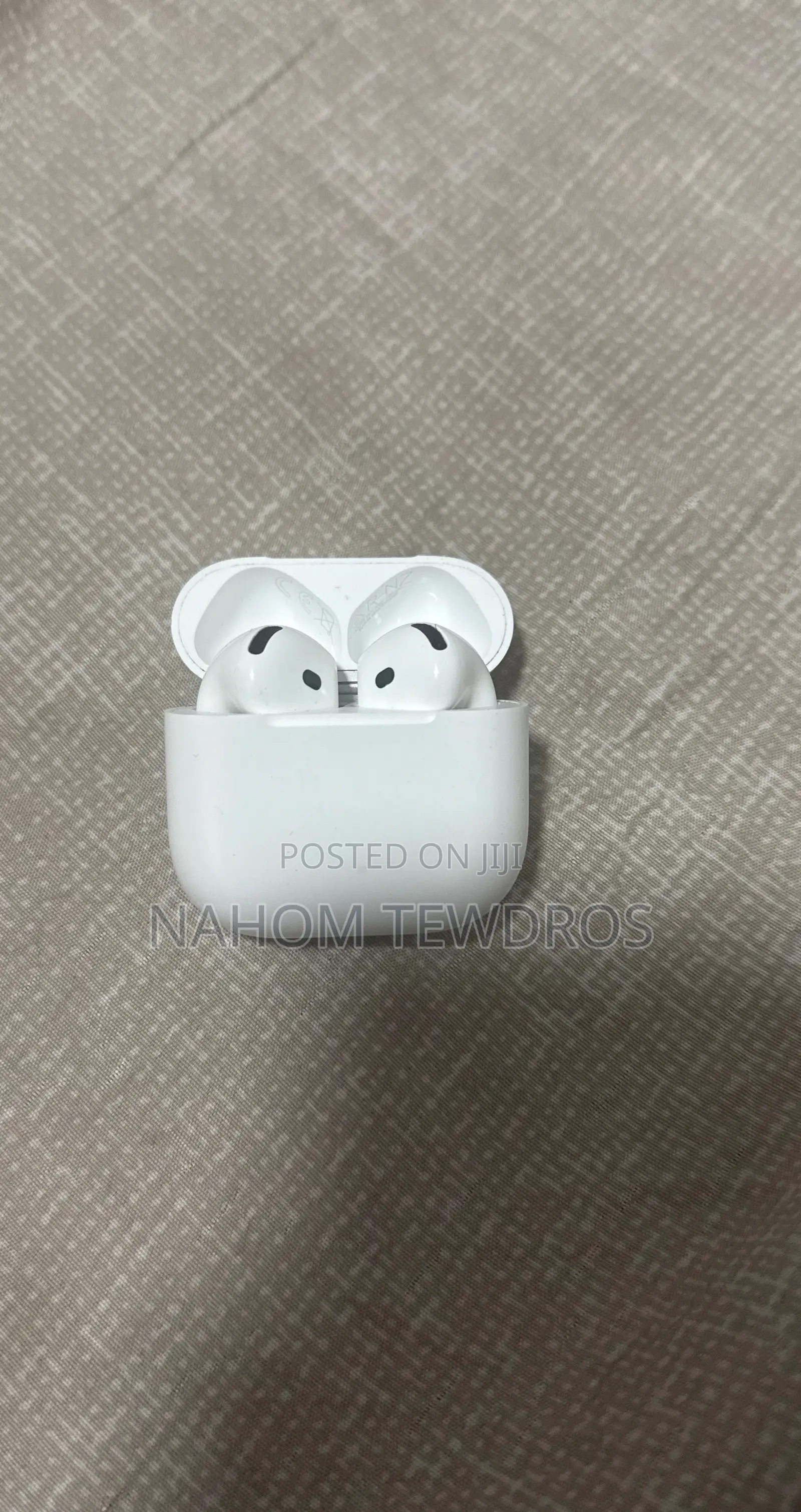 Airpod 4 With Active Noise Cancellation