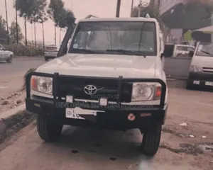 Toyota Land Cruiser 2019 Off white