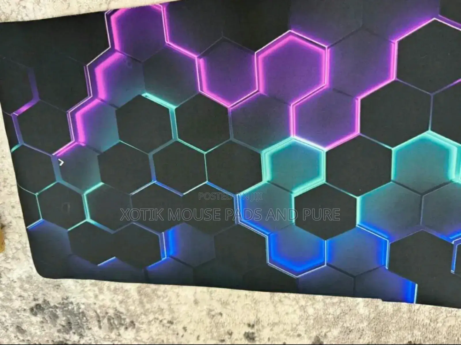 Hexagonal Honeycomb Themed Mouse Pad for Gamers and Office - Desk Mat