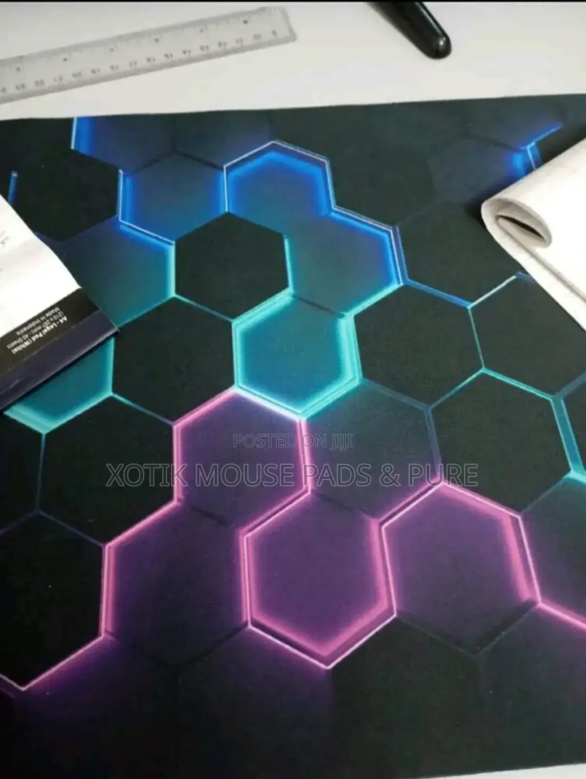 Hexagonal Honeycomb Themed Mouse Pad for Gamers and Office - Desk Mat