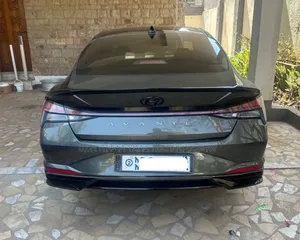 Hyundai Avante 2021 Teal