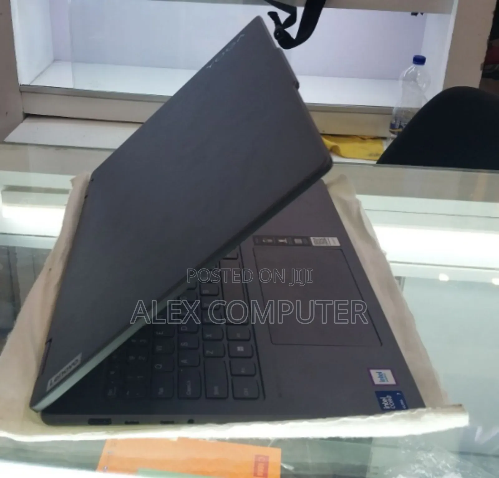 New Laptop Lenovo Yoga 7i 16GB Intel Core Ultra 7 SSD 1T