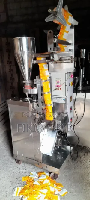 Pneumatic Sauce Packaging Machine