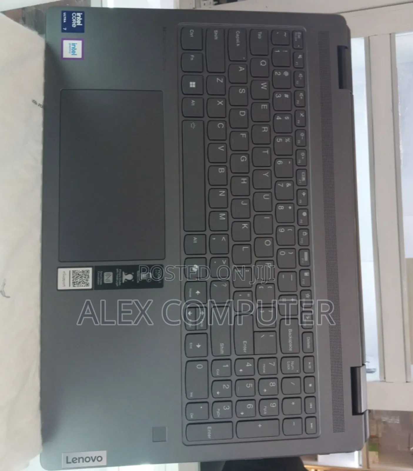 New Laptop Lenovo Yoga 7i 16GB Intel Core Ultra 7 SSD 1T