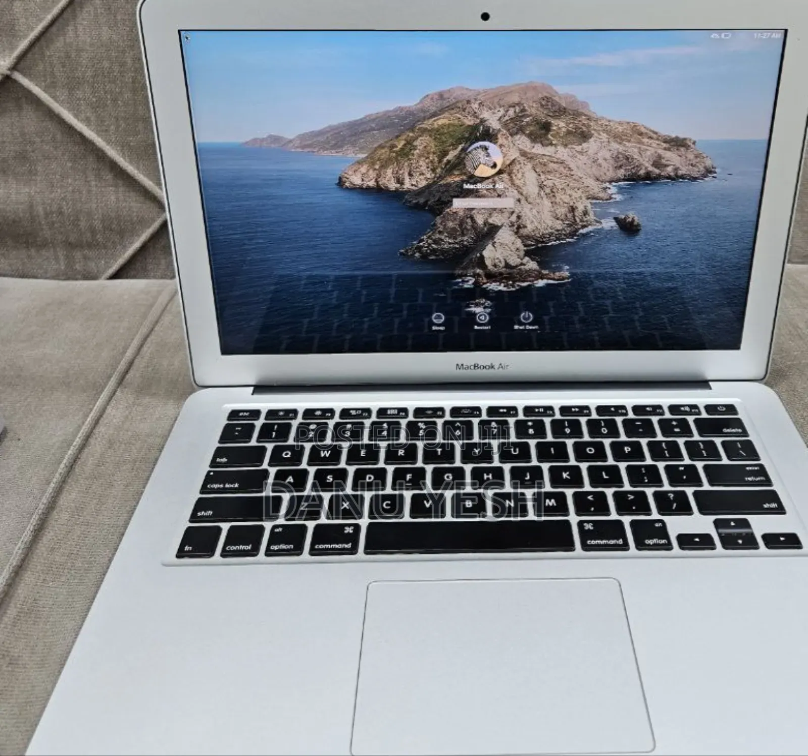 New Laptop Apple MacBook Air 2015 8GB Intel Core I5 SSD 128GB