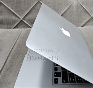 New Laptop Apple MacBook Air 2015 8GB Intel Core I5 SSD 128GB