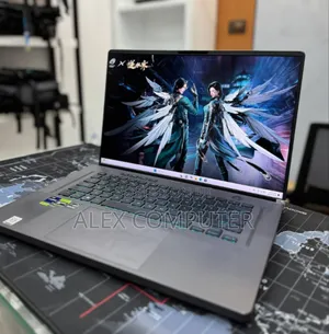 New Laptop Asus ROG Zephyrus G16 16GB Intel Core I9 SSD 1T