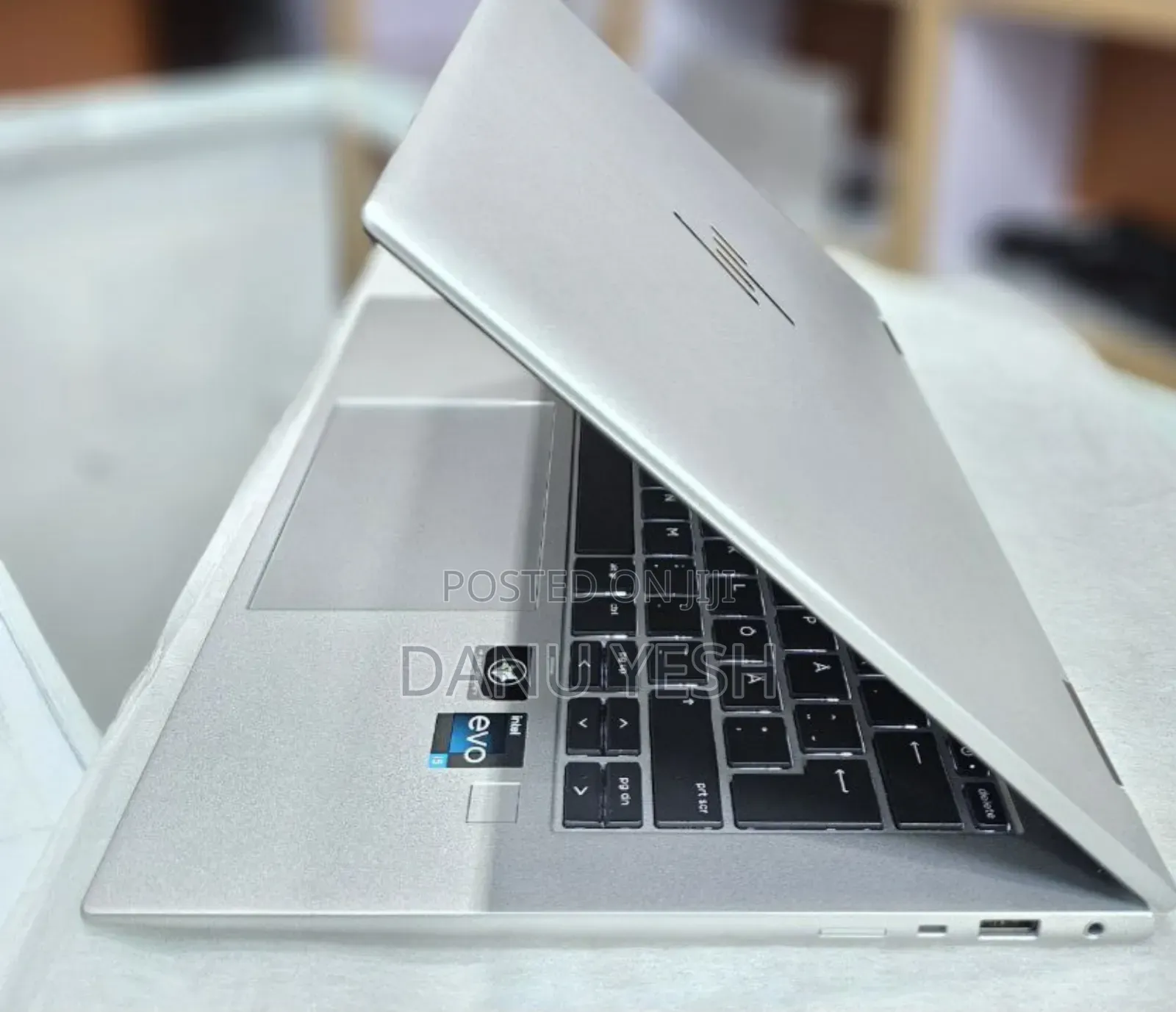 New Laptop HP EliteBook X360 1040 G9 16GB Intel Core I5 SSD 512GB