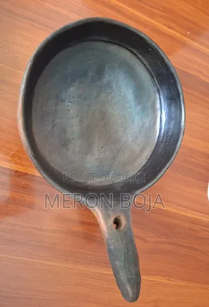 የሸክላ መጥበሻ ሀገረኛ