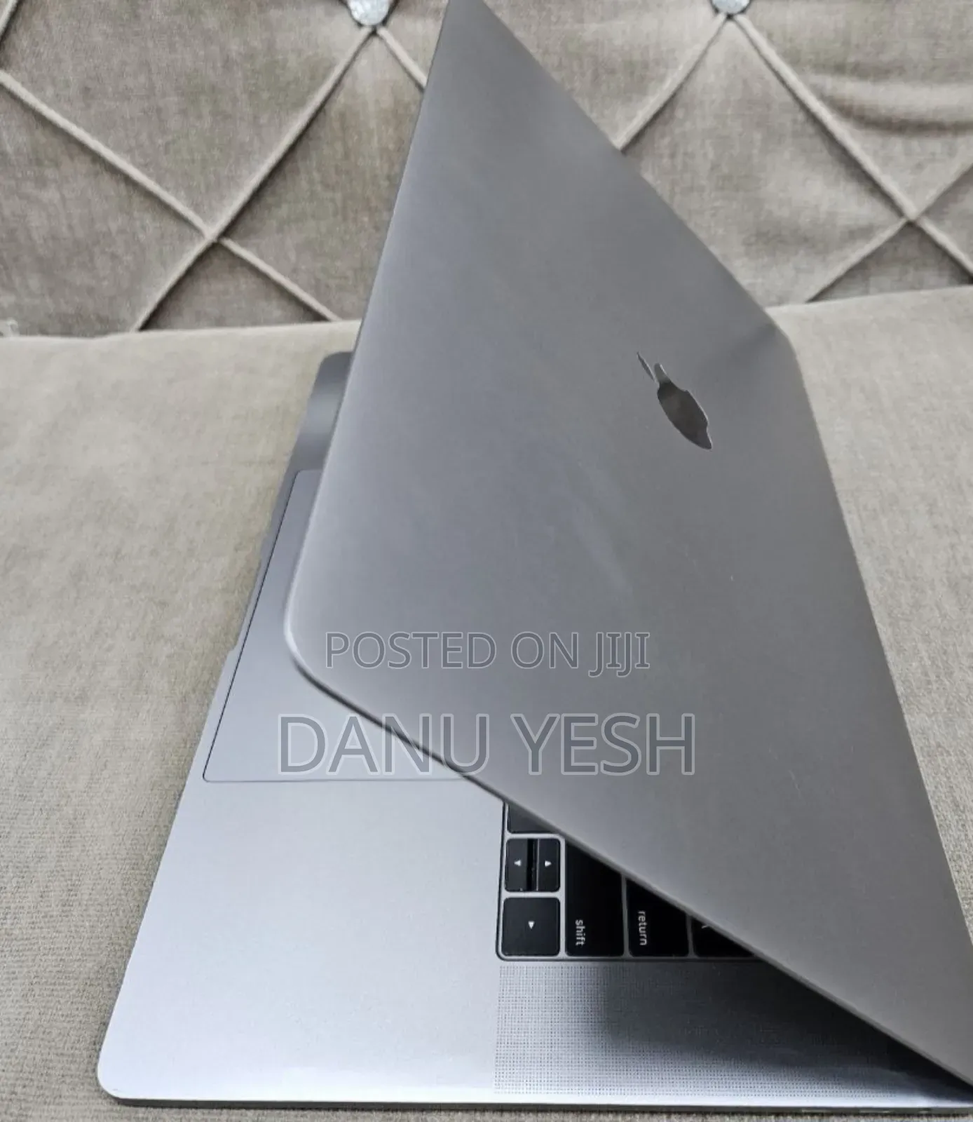 New Laptop Apple MacBook Pro 2019 16GB Intel Core I9 SSD 512GB