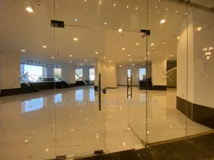 አስቸኳይ የሚሸጥ ለቢሮ፣ለሱፐር ማርኬት ፣ለሬስቱራንትና ለካፌ የሚሆን