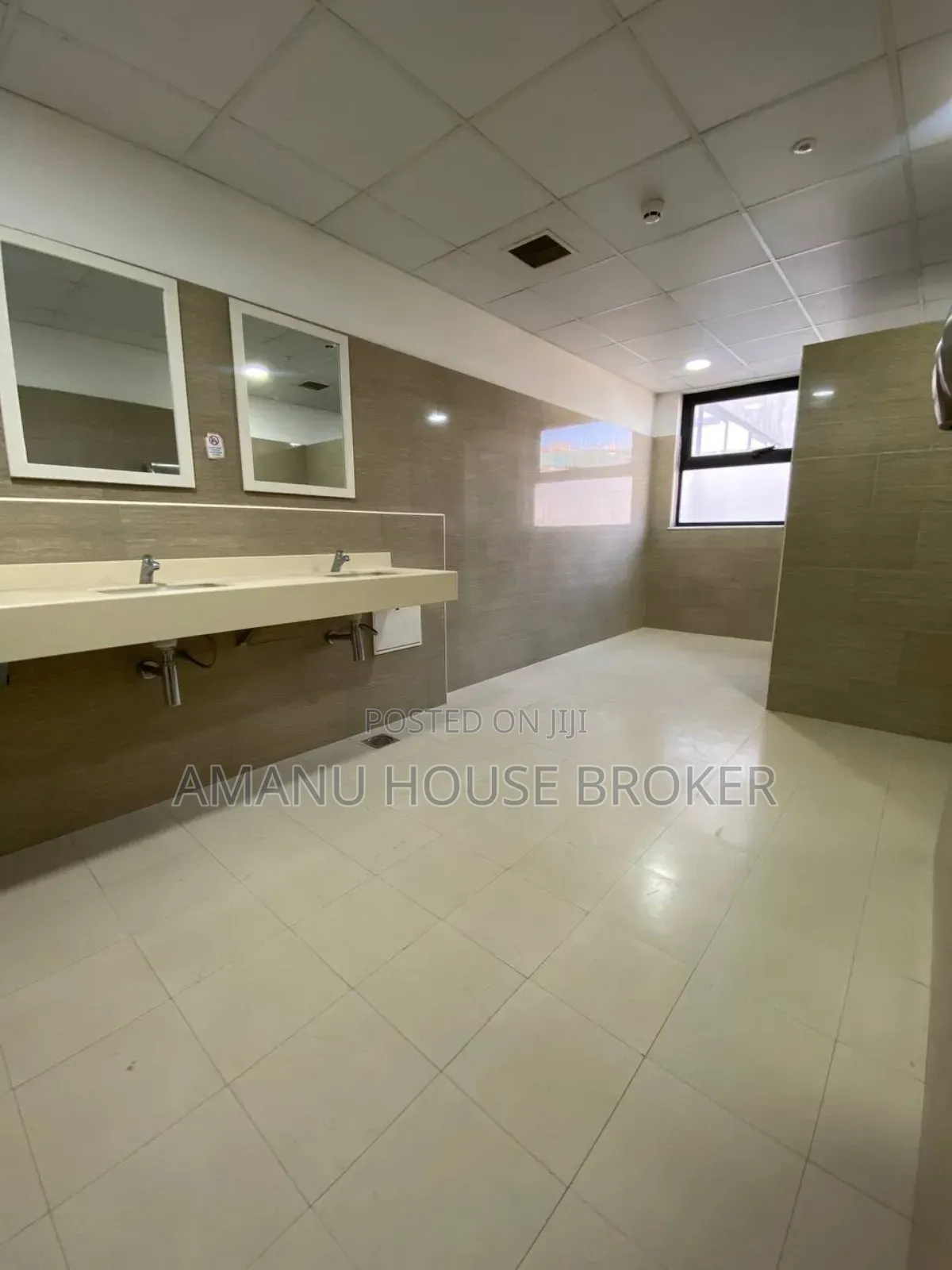 Urgent Office for Rent for Vip Only 900sqm