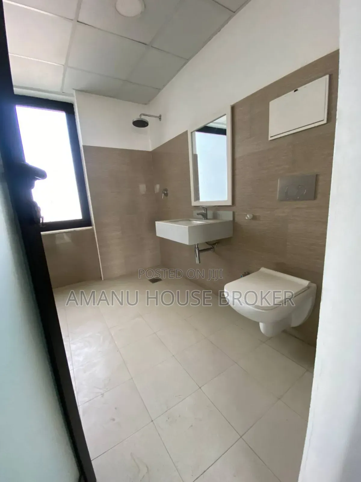 Urgent Office for Rent for Vip Only 900sqm