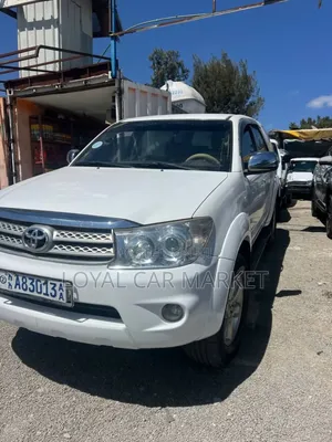 Toyota Fortuner 2011 White