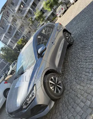 BYD E2 43 kWh 94 hp FWD 2024 Gray