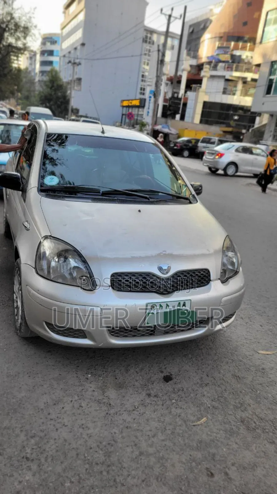 Toyota Vitz 1.0 FWD 3dr 2004 Gold