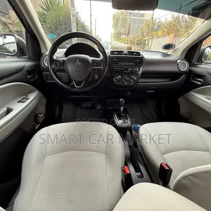 Mitsubishi Attrage 2021 Gray