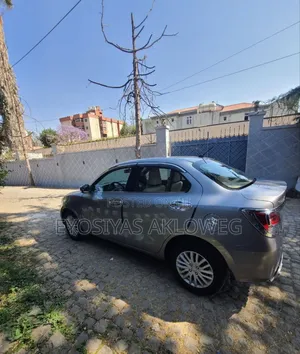Suzuki Dzire 2022 Silver