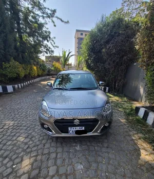 Suzuki Dzire 2022 Silver