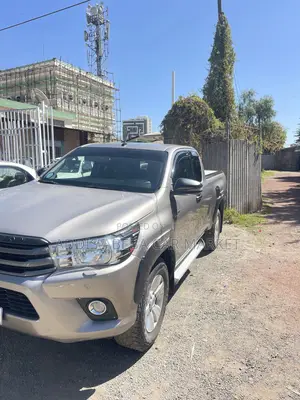 Toyota Hilux Revo Smart Cab Deisel 2.4 AWD 2018 Gray