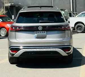 Volkswagen ID.6 2024 Brown