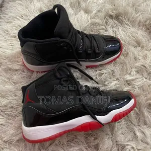 Jordan 11" Bred"