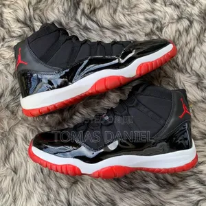 Jordan 11" Bred"