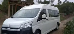 Toyota HiAce 2022 White