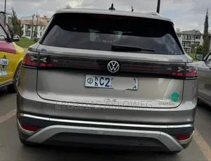 Volkswagen ID.6 2022 Brown