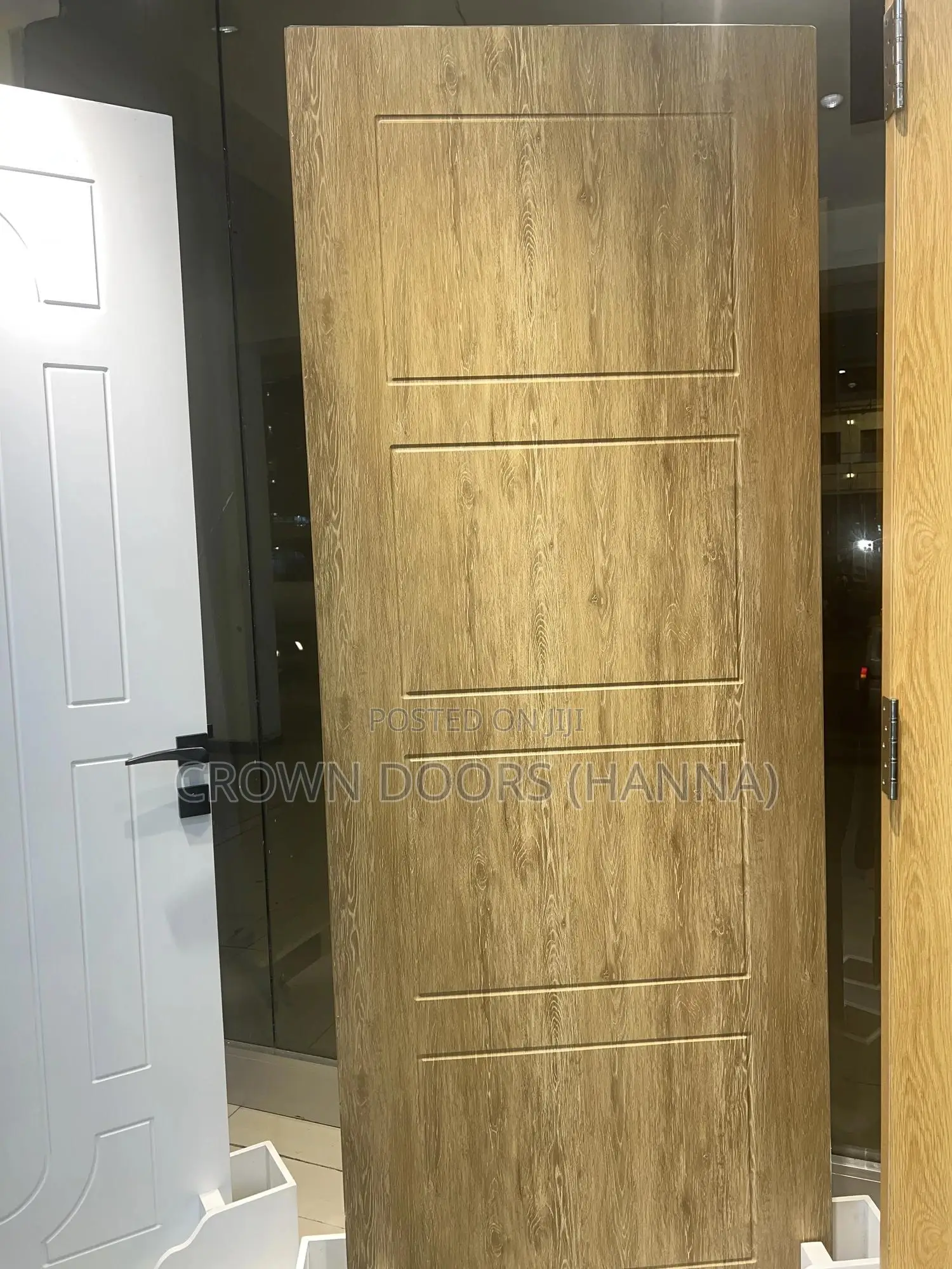 Crown Door/Engineered Wooden Door Made of Different Composit Material